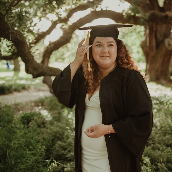 Meet your Posher, Madison - Picture 1 of 1